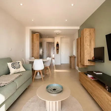 Appartement Renove Avec Terrasse - 4 Pers *